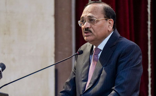 Unemployed 'youngsters like cockroaches' become media, activists; attack system: CJI